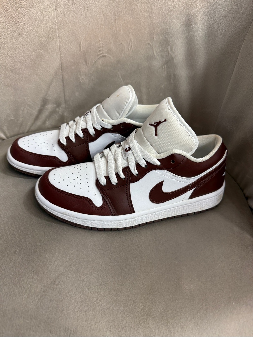 Nike Men’s Low-Top Sneakers in White & Burgundy